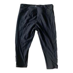 Athleta classic black capri leggings woman’s large